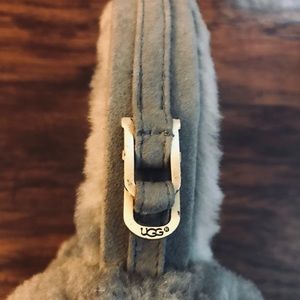 UGG Earmuffs w/ headphone jack